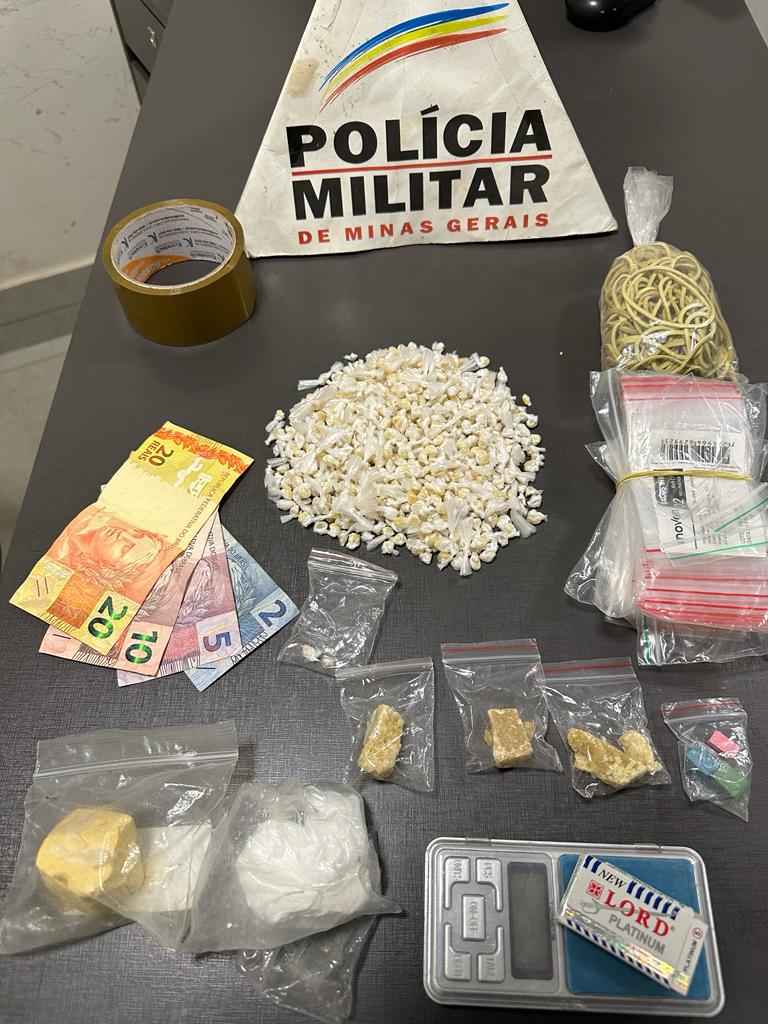 PM Apreende Grande Quantidade De Droga Em Casa Alugada Em Montes Claros