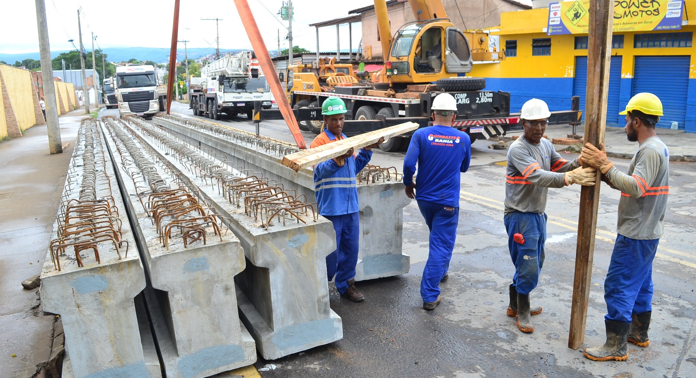 Montes Claros Vigas Da Ponte Do Jk J Est O No Canteiro De Obras Um