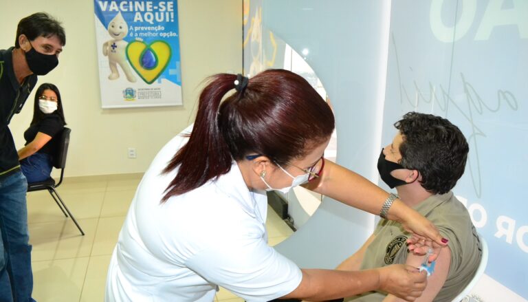 Montes Claros Sala de Vacinação Shopping Ibituruna 12 04 21 Foto Fábio Marçal 16