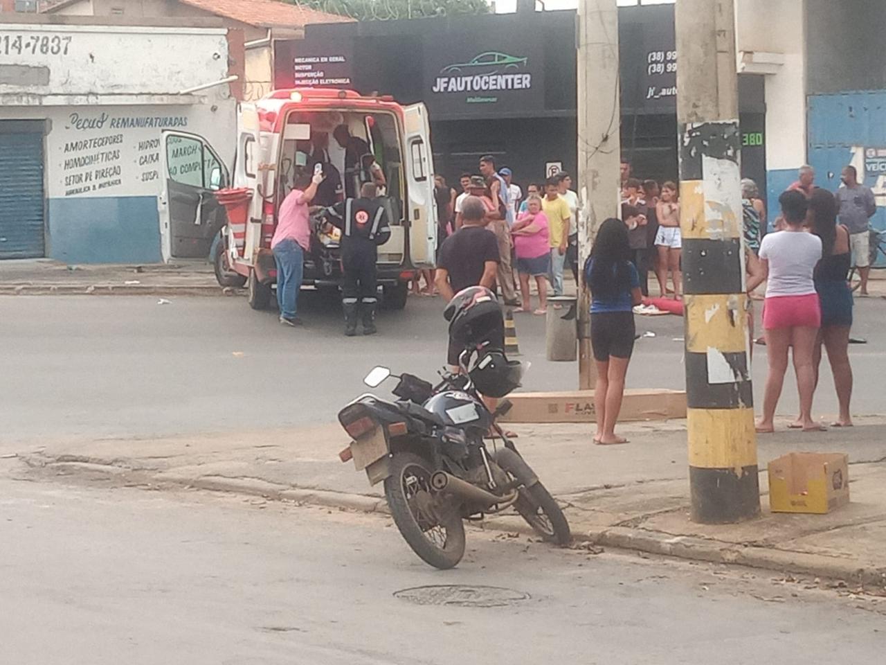 Idosa Fica Ferida Ap S Ser Atropelada Por Moto Em Montes Claros Um Minuto